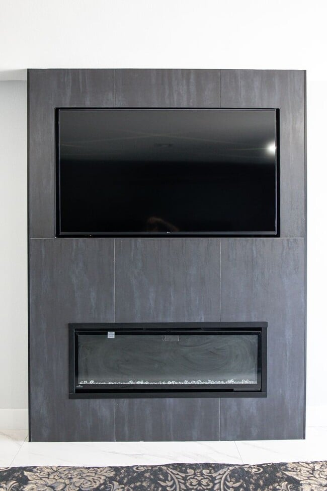 Building Photo - 3111 Bel Air Dr
