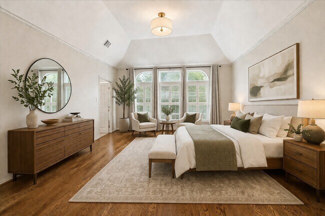 Building Photo - 1811 Devonshire Crescent