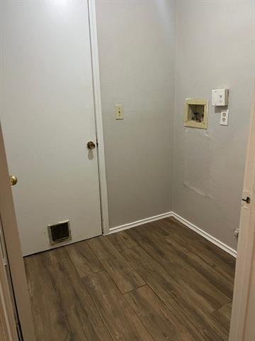 Building Photo - 8113 Azzura Dr