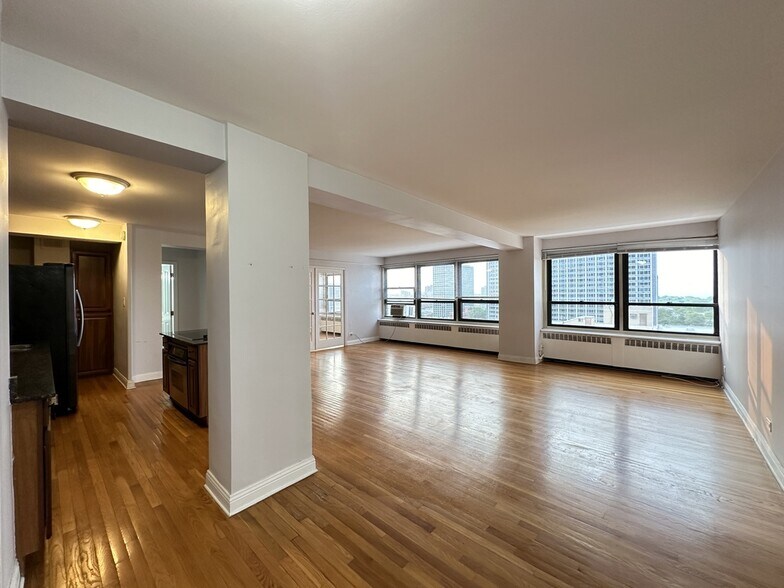 Building Photo - 4180 N Marine Dr