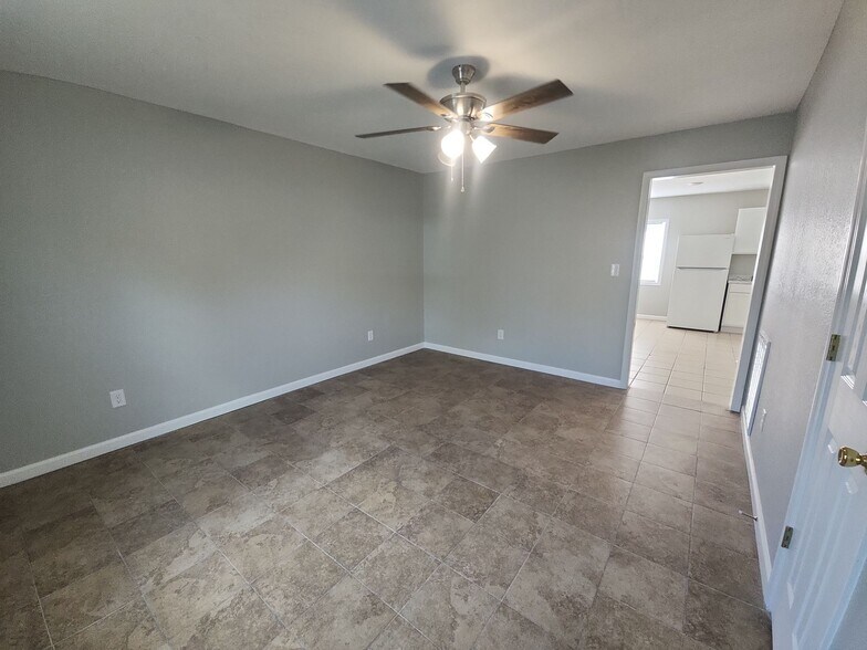 Building Photo - 43 Foxlea Dr