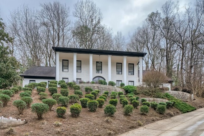 Building Photo - Furnished Estate Home - Double Curved Stairway - Marble Floors - Waterfall Island