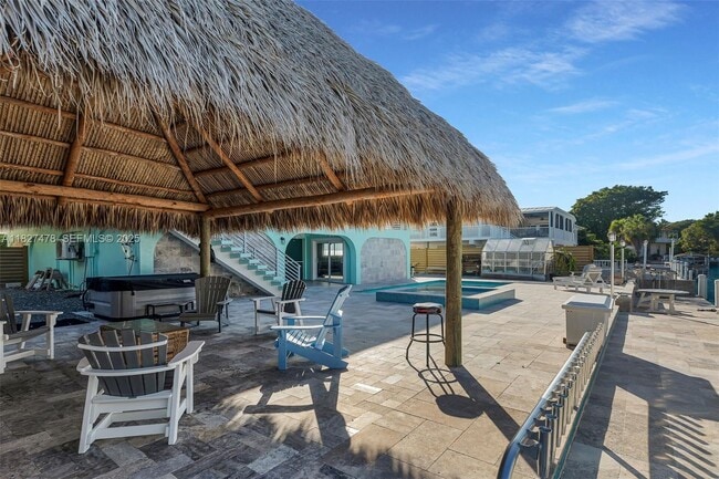 Building Photo - 232 W Seaview Dr