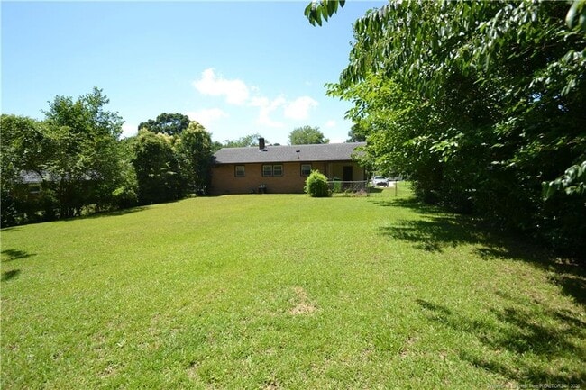 Building Photo - 717 Friar Tuck Rd