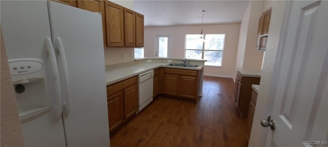 Building Photo - 9 Elder Ct W