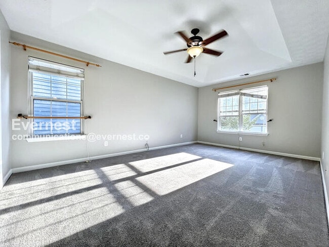 Building Photo - 4350 Sentinel Pl