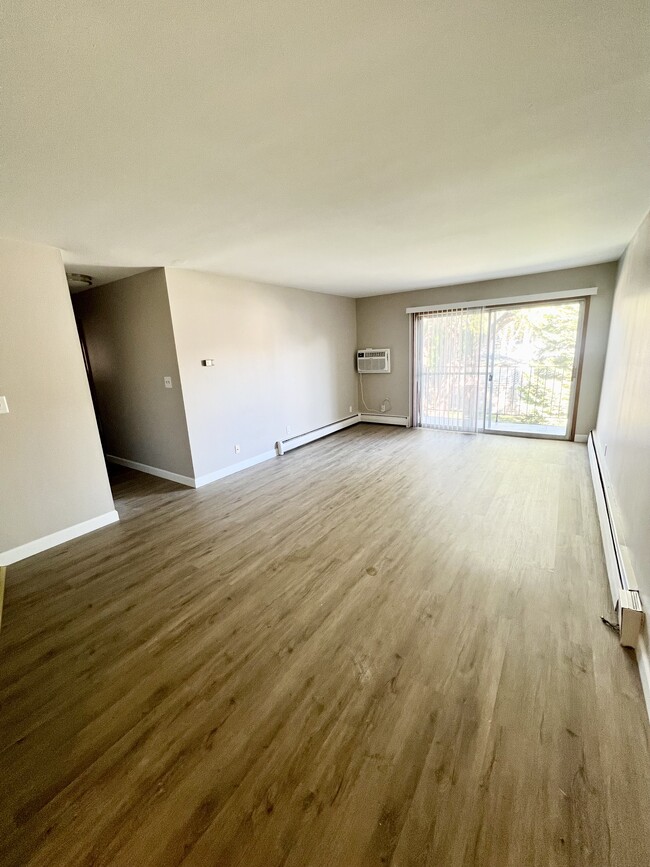 Building Photo - Bayside Apartments