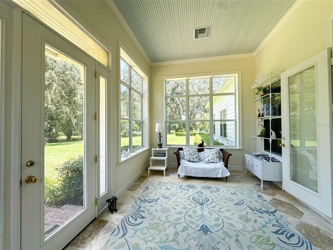 Building Photo - 6425 NW 202nd Pl