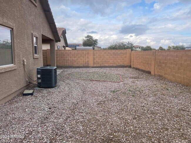 Building Photo - 1333 S 220th Dr