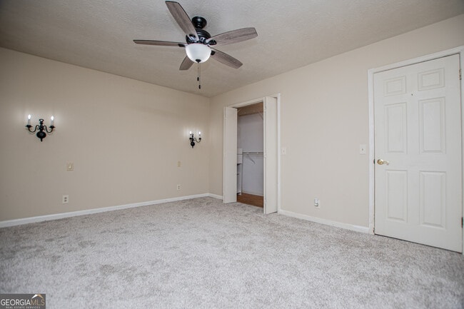 Building Photo - 1499 Stonington Ct