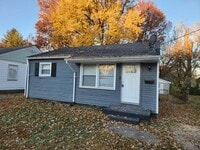 Building Photo - Freshly painted 2 bedroom 1 bath with a detached garage!