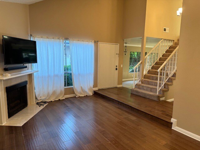 Building Photo - 6828 Ponce Ave