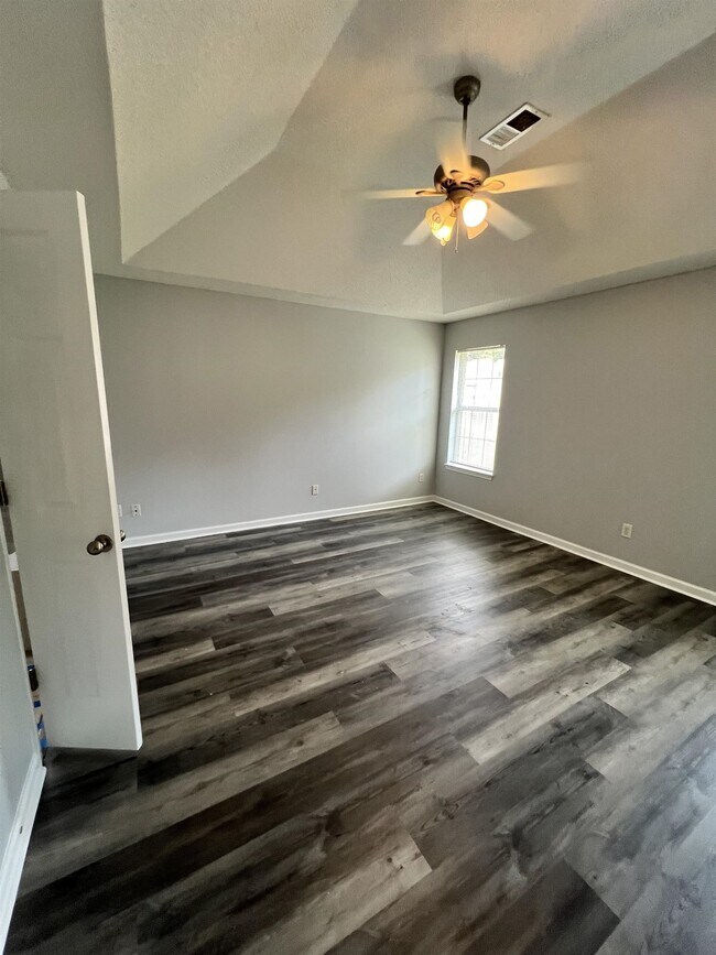 Building Photo - 6847 Kerry Valley Ln
