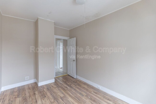 Building Photo - 314 Norwich Ave