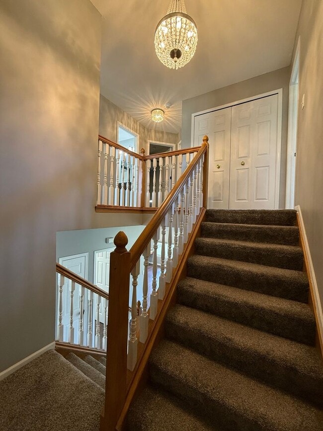 Building Photo - Spacious 5BR House in North Ridgeville