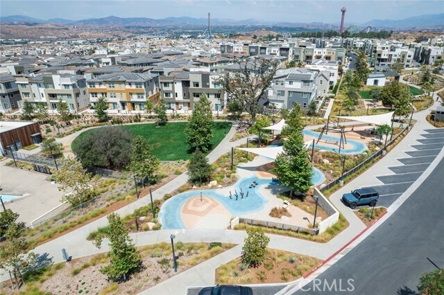 Building Photo - 27510 Elderberry Dr