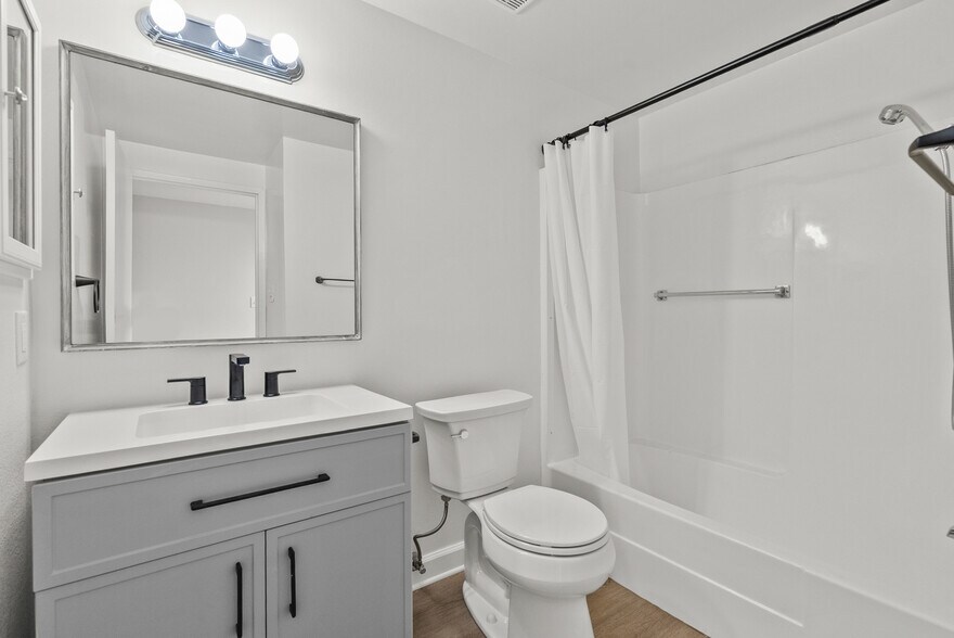 Building Photo - 26851 Oak Branch Cir
