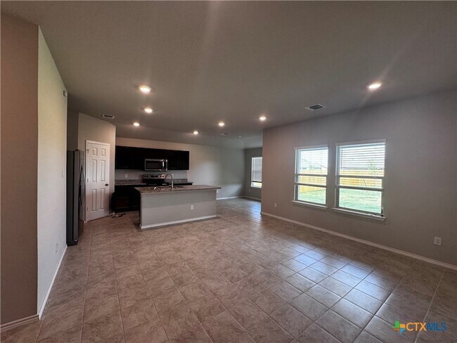 Building Photo - 1010 Prairie Clover Rd