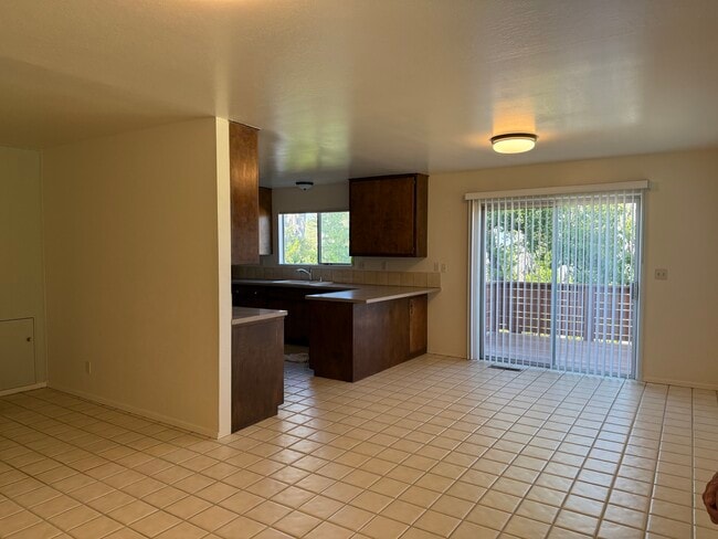 Building Photo - 1606 Rancho View Rd