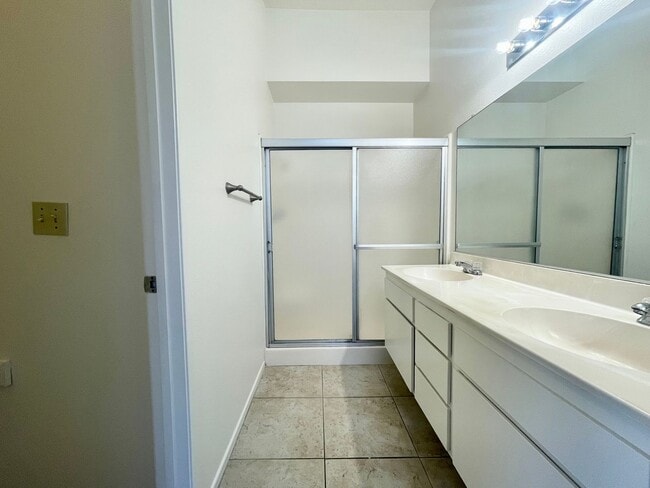 Building Photo - COMING SOON! 3 Bedroom 2 Bathroom Home in Golden Sun Estates!