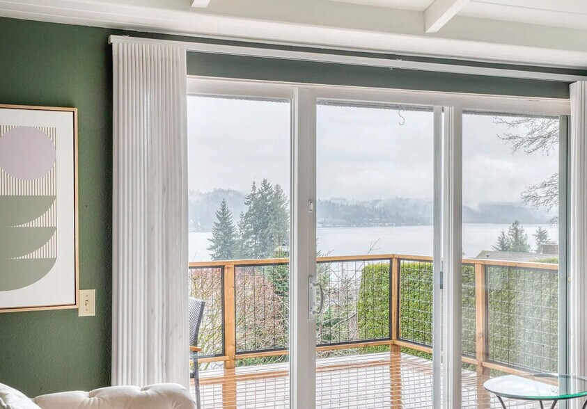 Building Photo - 16901 SE 25th St