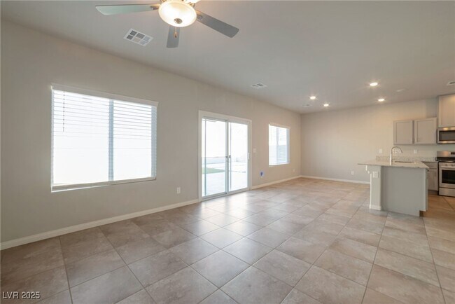 Building Photo - 7957 Rachelis St