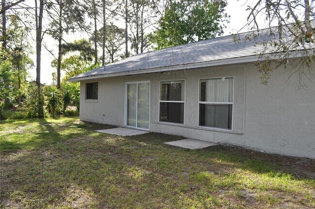 Building Photo - 127 Persimmon Dr
