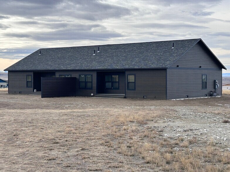 Building Photo - 25 Fools Gold Ln