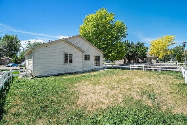 Building Photo - Recently Updated 3Bd 2bath Ranch