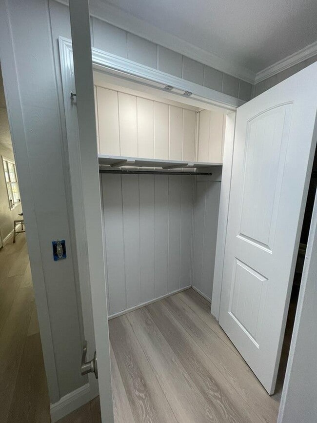 Building Photo - 133 3rd St