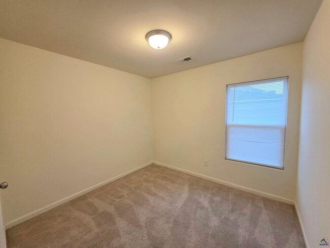 Building Photo - 115 Wynne St