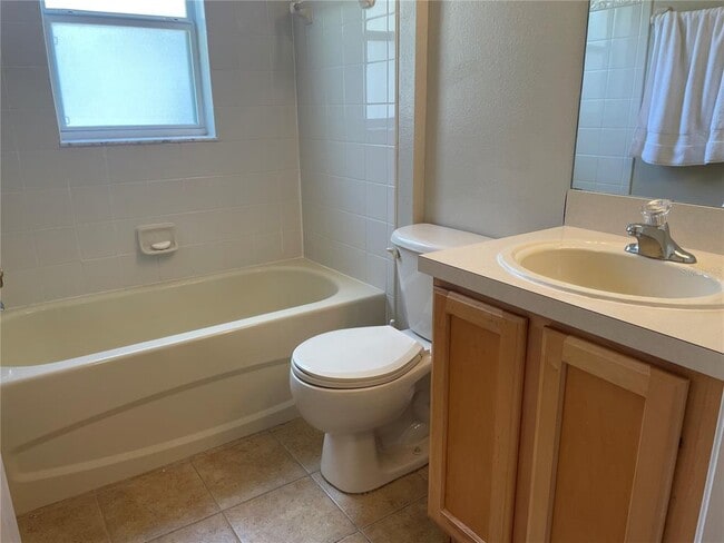 Building Photo - 7714 Carriage Pointe Dr