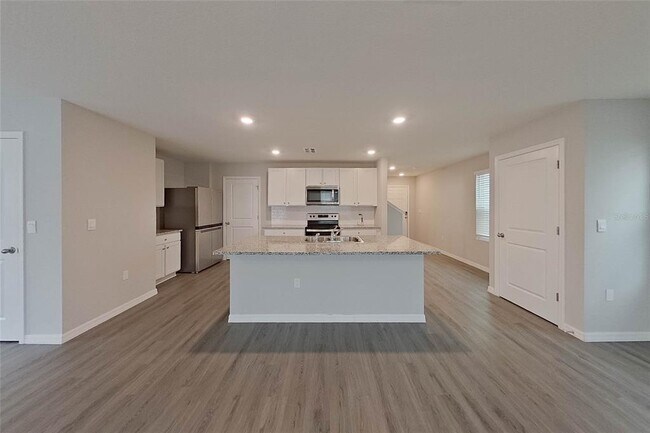 Building Photo - 8670 SW 43rd Ter
