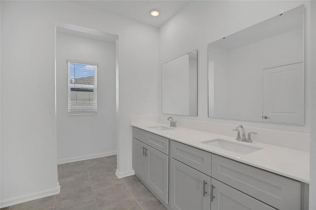 Building Photo - 2048 Shaggy Fisher Dr