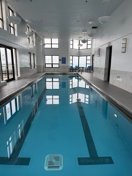 Building Photo - 401 E Ontario St