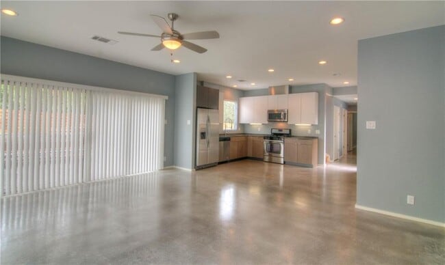 Building Photo - 4527 Depew Ave