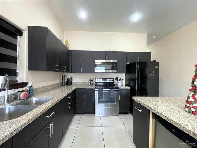 Building Photo - 28 Colbath Ave