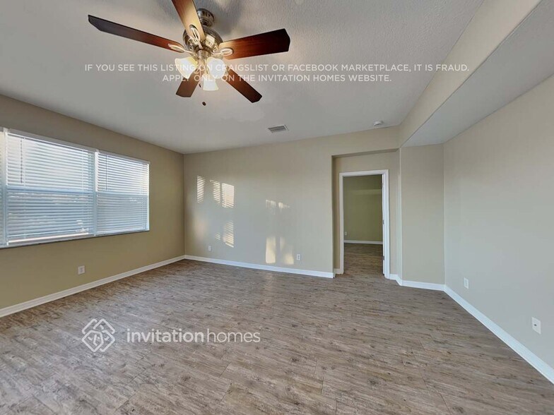 Building Photo - 11133 Golden Silence Dr