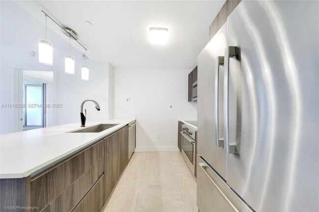 Building Photo - 488 NE 18th St