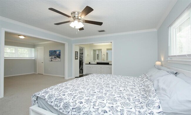 Building Photo - 6914 Chancellor Dr