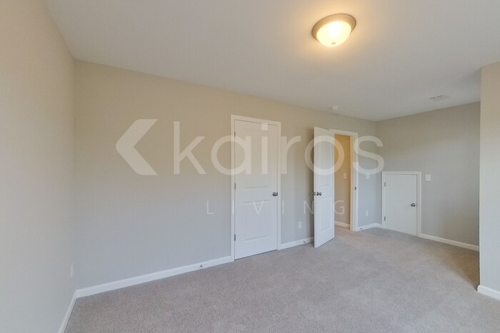 Building Photo - 7321 Foggy River Dr