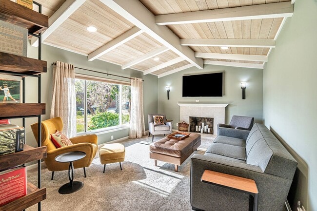 Building Photo - Stylish & Comfort Home in Prime San Jose Location