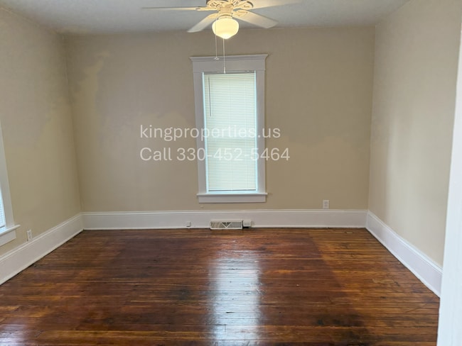 Building Photo - 713 Greenfield Ave SW