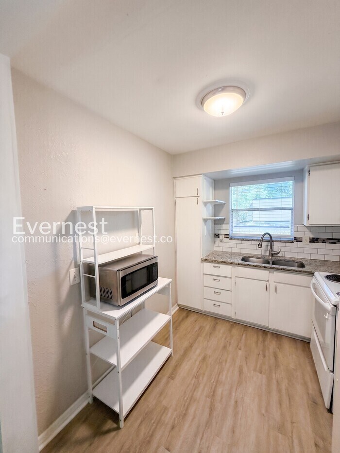 Building Photo - 4455 38th Terrace N