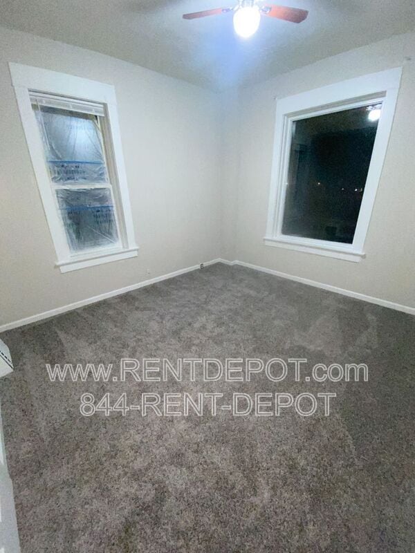 Building Photo - 816-818 W. Iowa St.