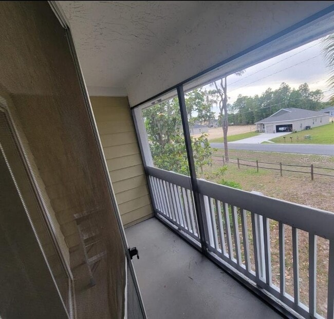 Building Photo - 8198 Fairways Cir