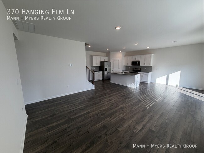 Building Photo - 370 Hanging Elm Ln