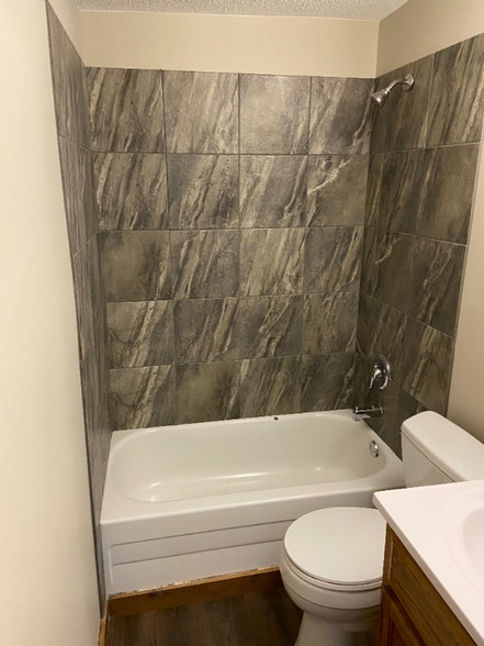 Building Photo - 103 S 4th St