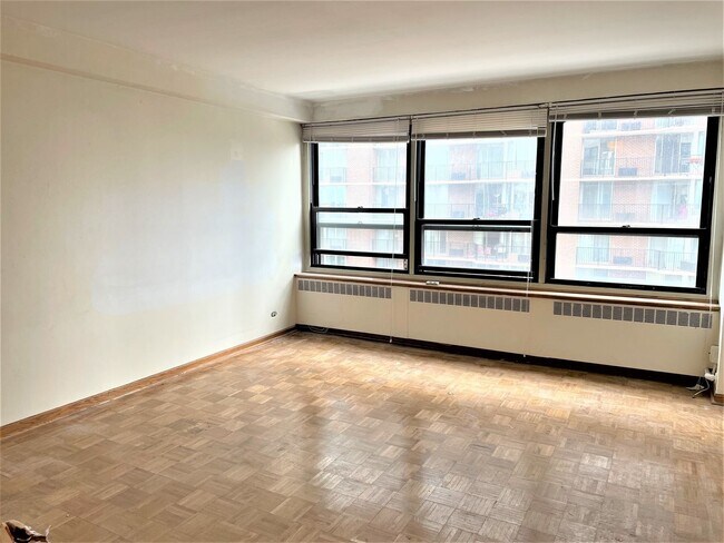 Building Photo - 4180 N Marine Dr