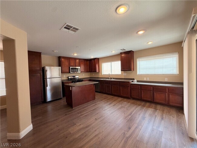 Building Photo - 8324 W Sapphire St